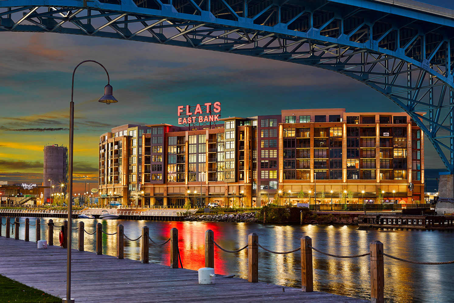 Flats East Bank Apartments - Dimit Architects